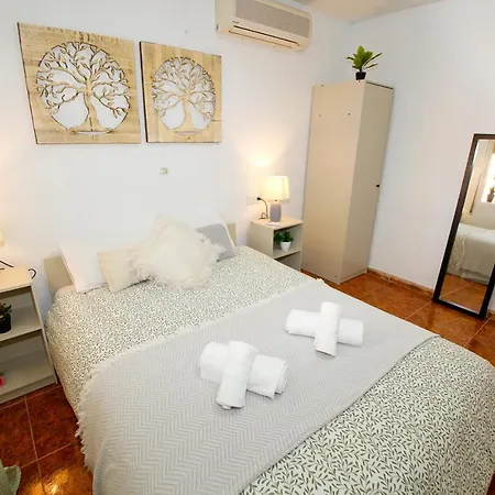 Cost Vacation House With Pool Apartment *